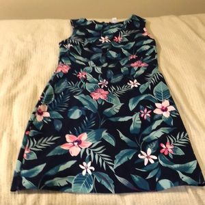 Women’s sleeveless floral-print dress